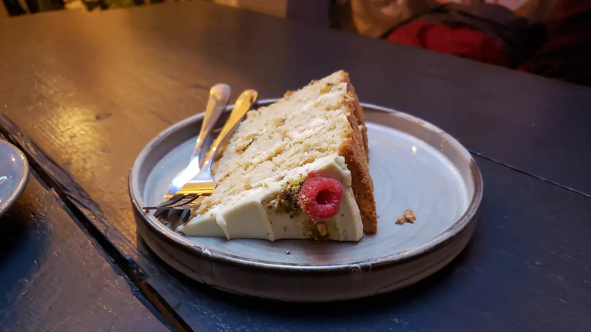 Dvine Cakes and foods – cake shop in Callis Yard, London